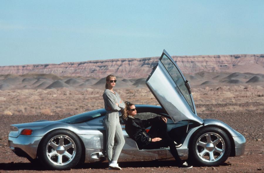  Audi Avus Quattro Concept 1991 года  (фото 4 из 17)